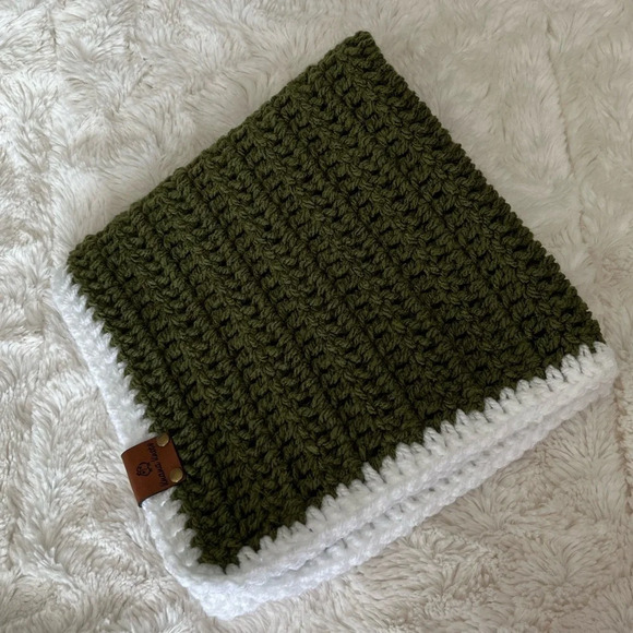 NWT BABY LOVEY, security blanket, approx 15” square. Crochet handmade - Picture 2 of 2